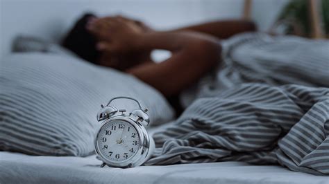wake me up at 5:00 p.m.